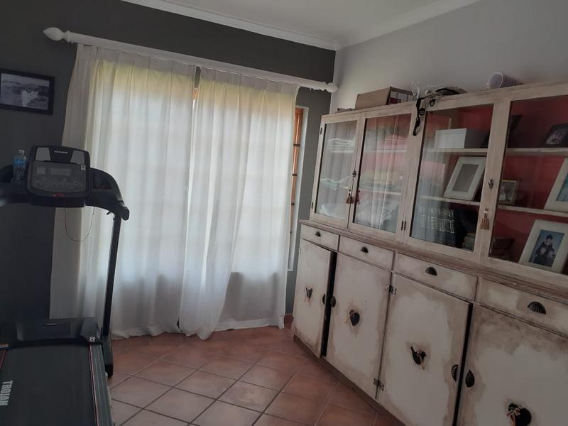 4 Bedroom Property for Sale in Albertinia Western Cape